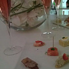 Veuve Clicquot Champagne food