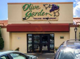 Olive Garden outside