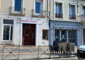 Pasta Politi Restaurant outside