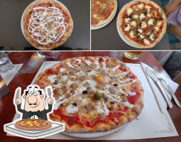 Pizzeria Ježić food