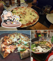 Vesuvios Pizzeria Sabang food