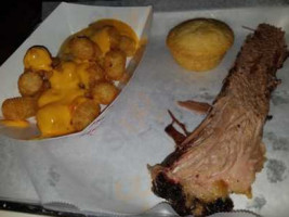 Read Street Bbq food