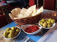 Puerta De Syria food