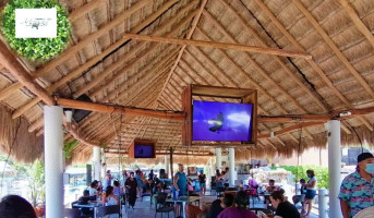 Palapa Manati Snack Bar food