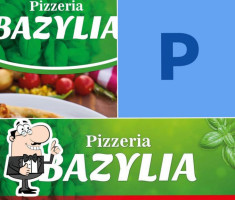 Pizzeria Bazylia food