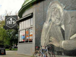 Fat's Chicken & Waffles outside