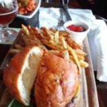 Belltown Brewing Comida