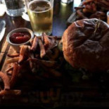 Belltown Brewing Comida