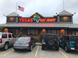 Texas Roadhouse Restaurant outside