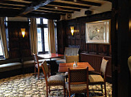 The Anchor Inn Boating inside