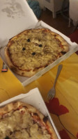 Pizza Giulio food