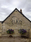 The Red Lion Pub outside