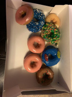 Nicky’s Fresh Donuts food