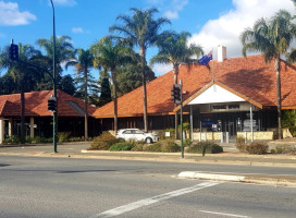 Vine Inn Barossa food