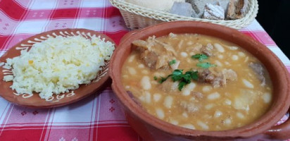 Tasquinha Do Fujacal food
