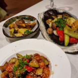 Ayvan Comida