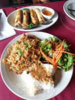Orrapin Thai Cuisine food