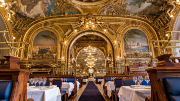 Le Train Bleu food