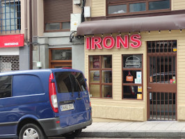 Irons Grill Burger outside
