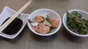 Sushi & Temakeria D'Oeste food