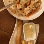 Sumittra Thai Cuisine Comida