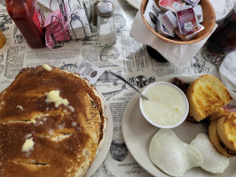 Wagon Train Drive Inn food