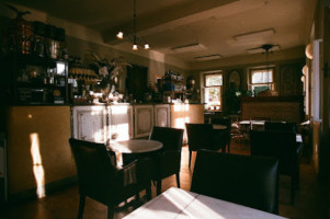 Café Falk inside