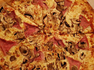 Pizzeria Corona 3 food