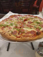 Fratelli’s Pizza food