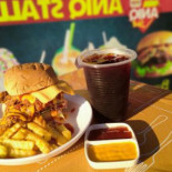 Aniq Stall Comida