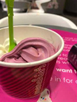 Menchie's Frozen Yogurt food