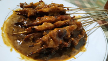 Sate Ponorogo Special, Sate Ayam, Kambing, Kulit, Hati, Gule inside