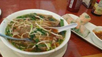 E C Pho food