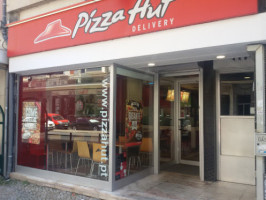 Pizza Hut Benfica outside