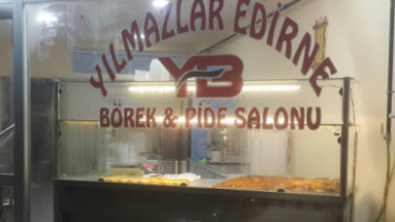 Yılmazlar Edirne Börek Ve Pide Salonu food