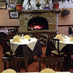 Trattoria Lo Sperone inside