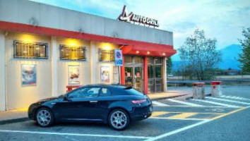 Autogrill Scarmagno Ovest outside