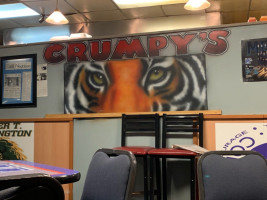 Crumpy's Hot Wings On Highland food