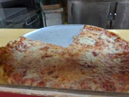 Mario's Pizza food