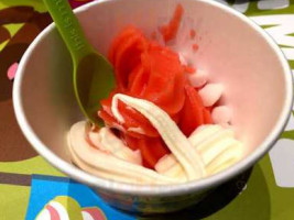 Menchie's Frozen Yogurt food