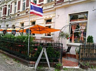Tonsai Thai-Restaurant outside