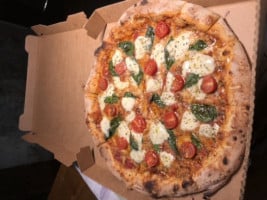 Antico Pizzeria food