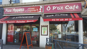 Pizz'a La Breizh outside