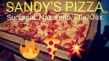 Sandy's Pizza food