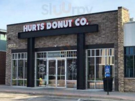 Hurts Donut Co. outside