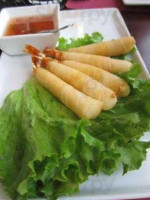 Manee Thai Restaurant food