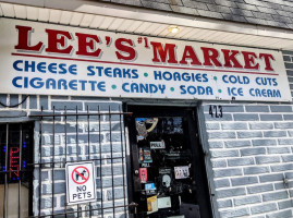 Lee's Market food