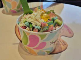 Yogurtland food