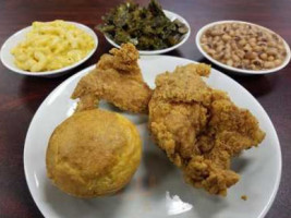 Aisha's Southern Cuisine food