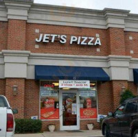 Jet's Pizza food